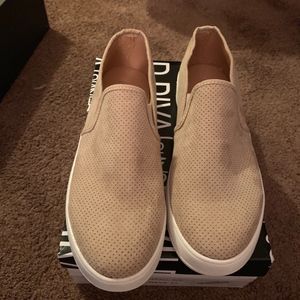 Wild Diva Lounge Tam Slip-On Sneakers